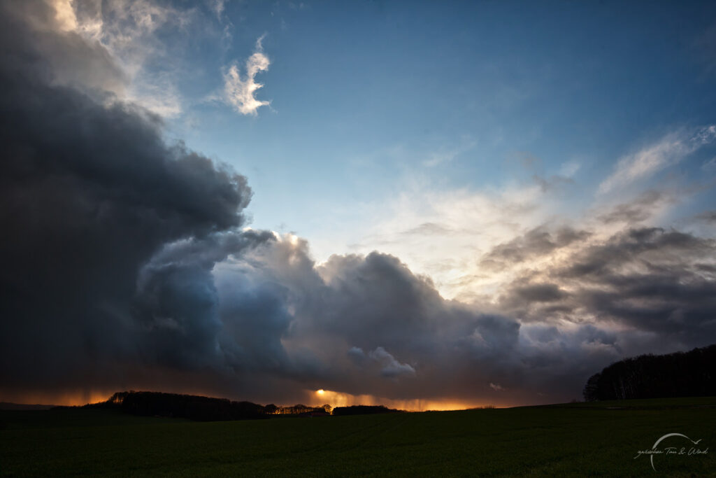 Bedrohliche Wolken über Melle